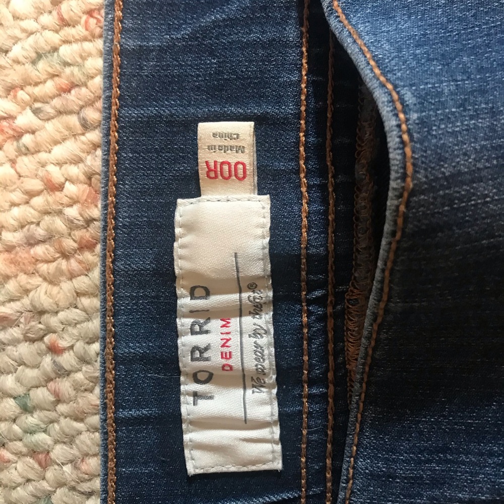 Torrid bombshell pants size 00R